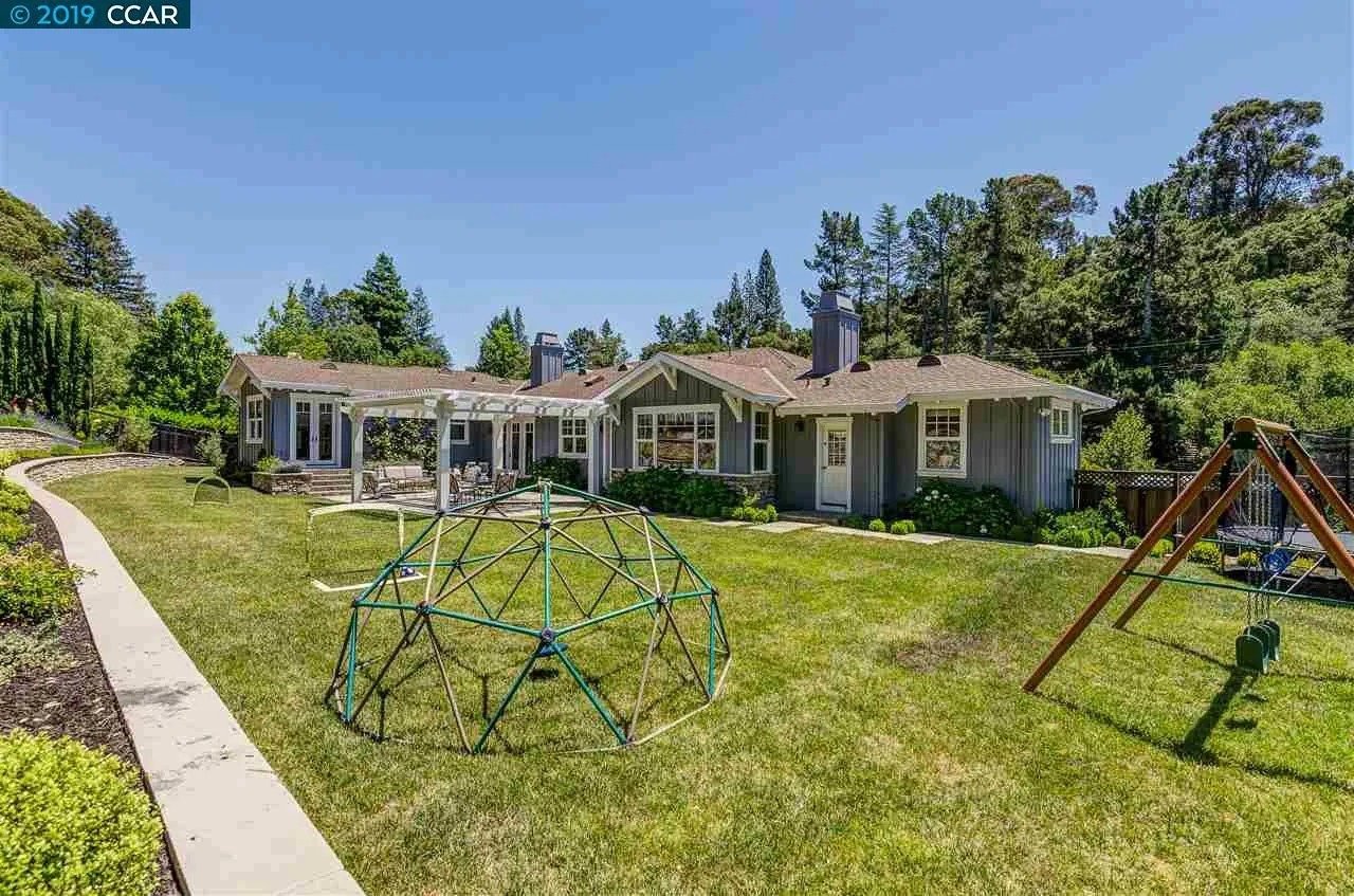 21 Sandy Ct