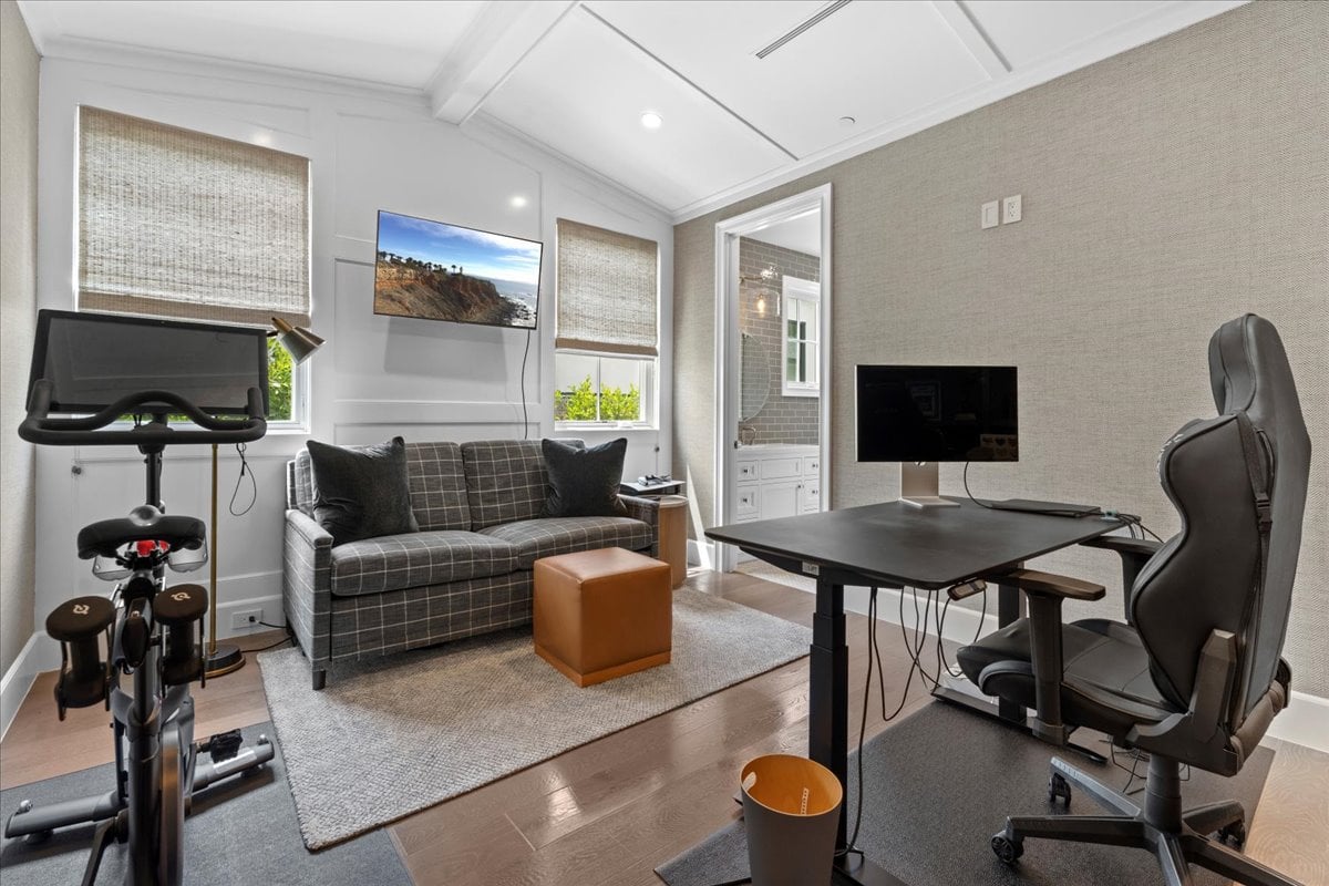 5 ★ 5 En Suite Luxe Stunner in Studio City