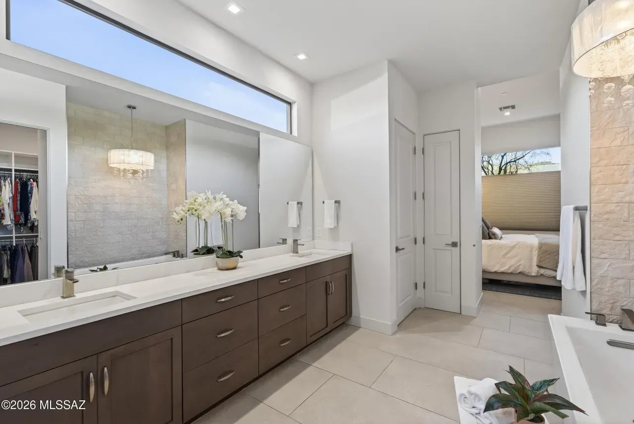 14248 N Hidden Enclave Pl