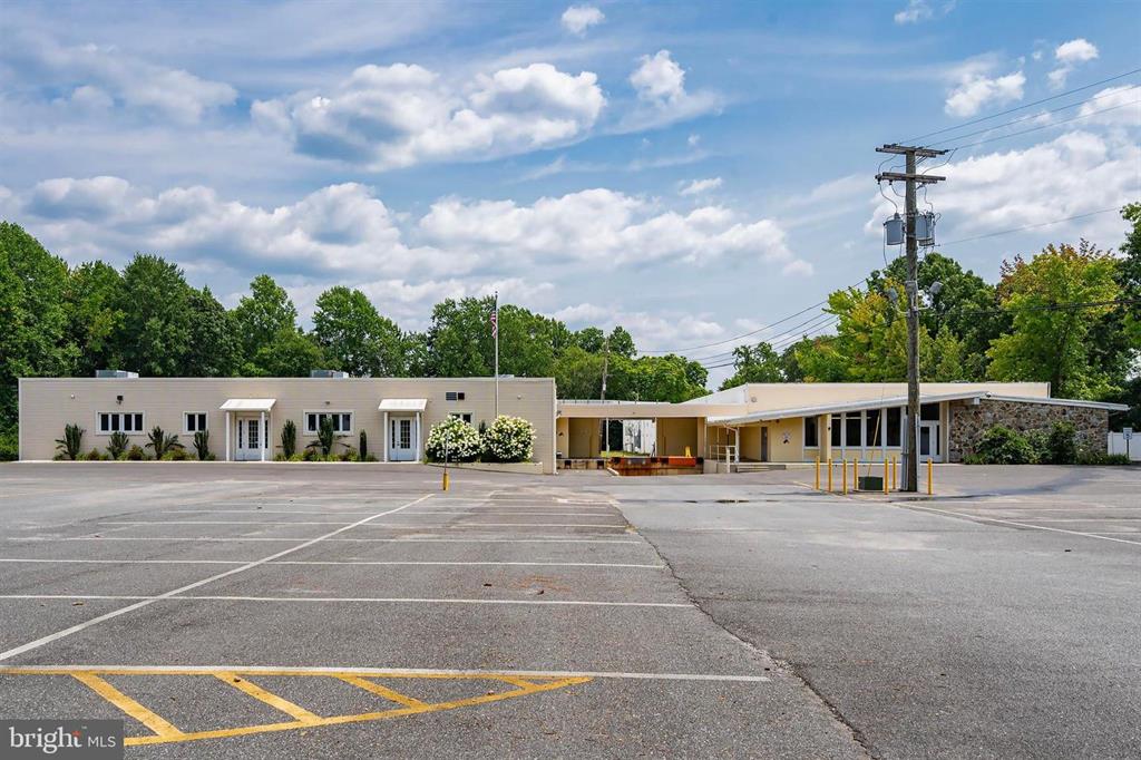 360 Fairview Ave