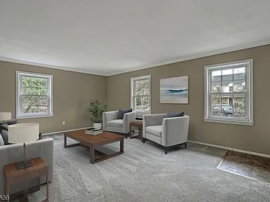 132 Claremont Rd #8C