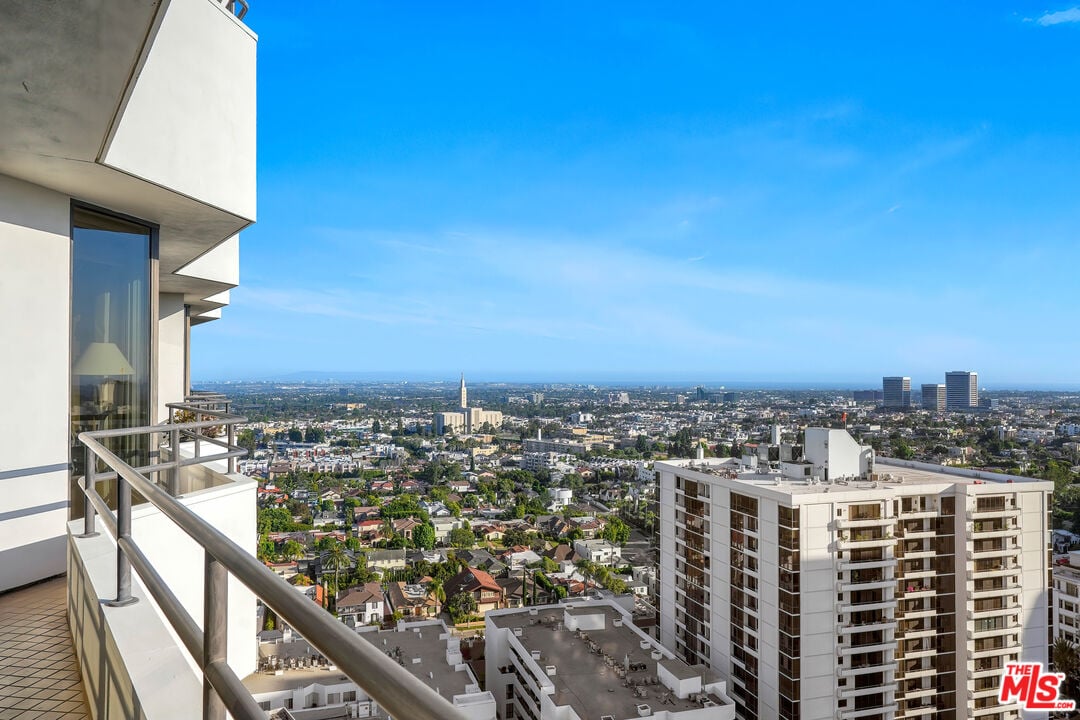 10601 Wilshire Blvd Unit: 20C