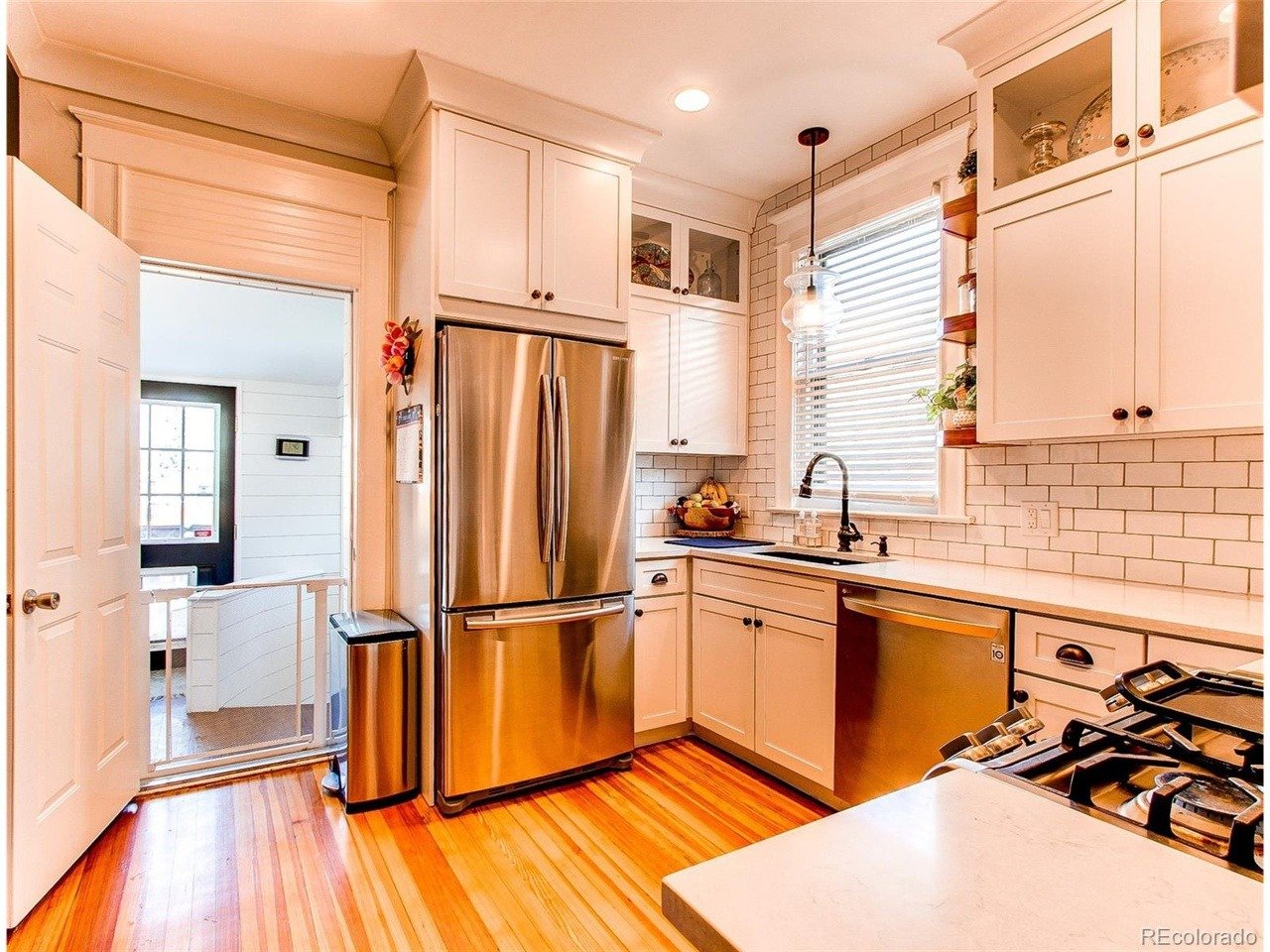 2605 W 37th Ave