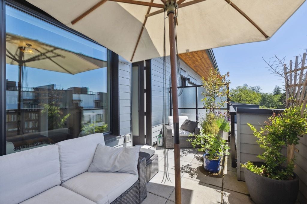 528 E 2nd St, #54