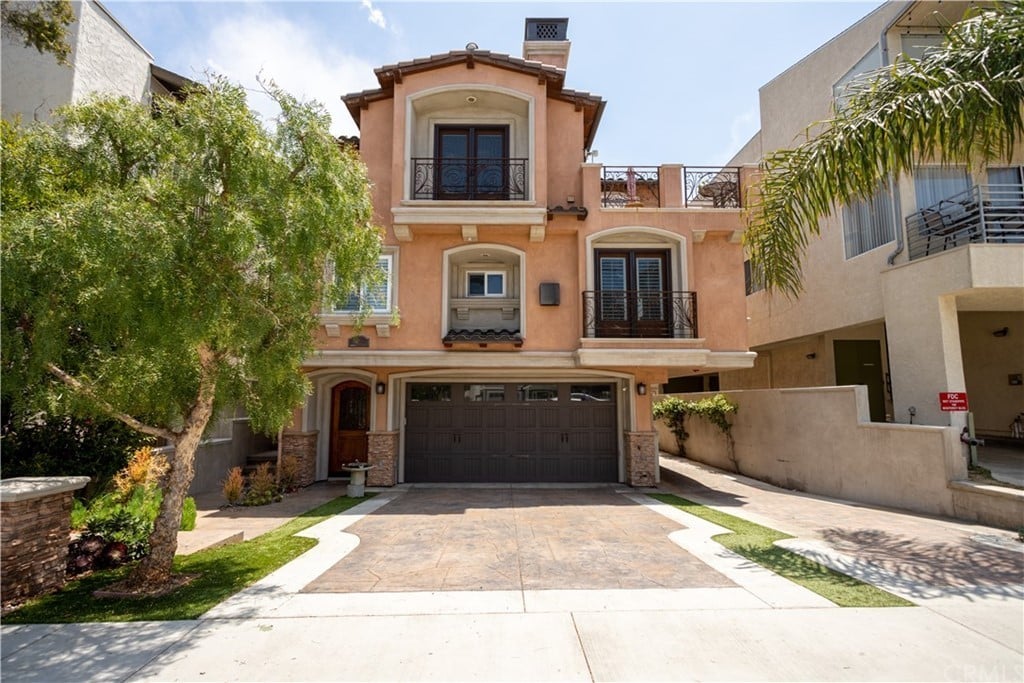 158 Monterey Blvd
