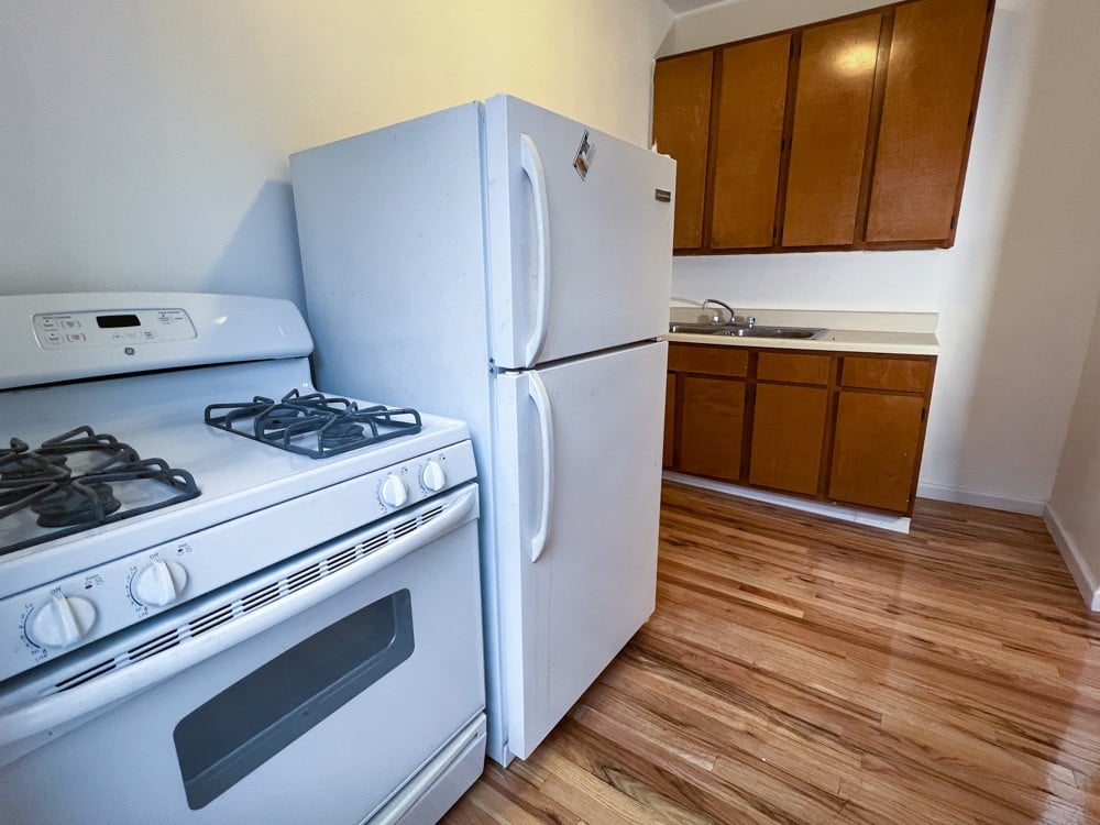 578 Ralph Avenue, #C4