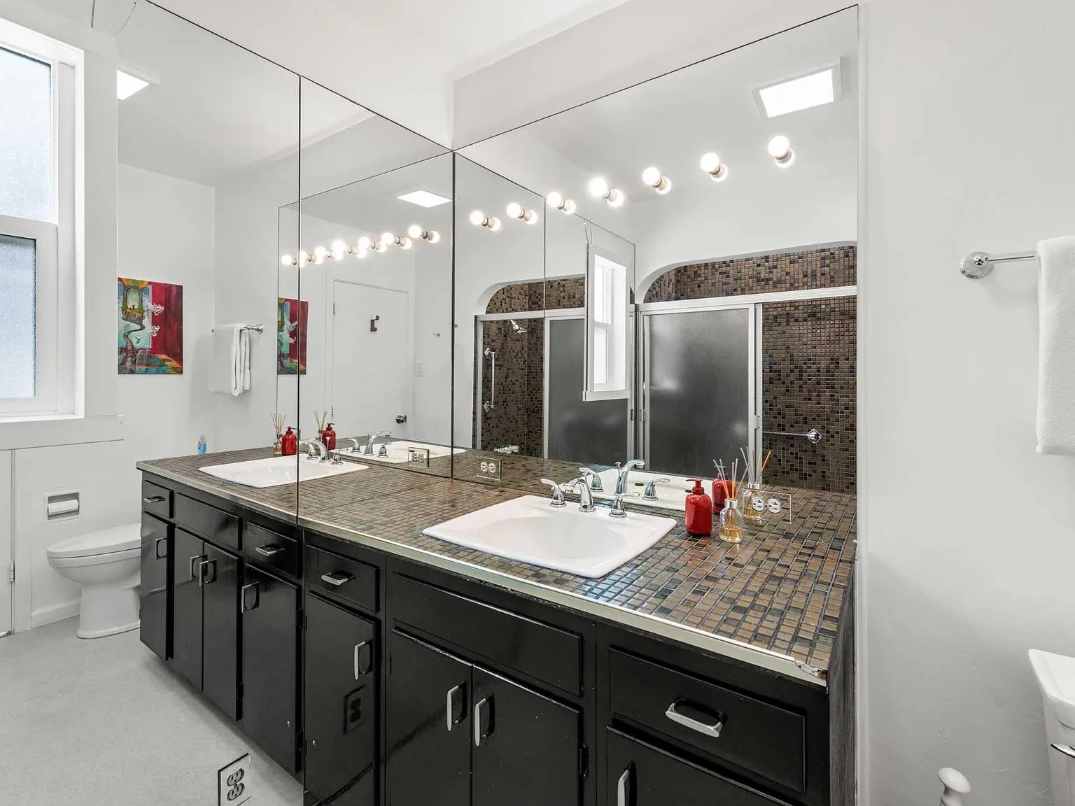 8823 Betty Way, West Hollywood 