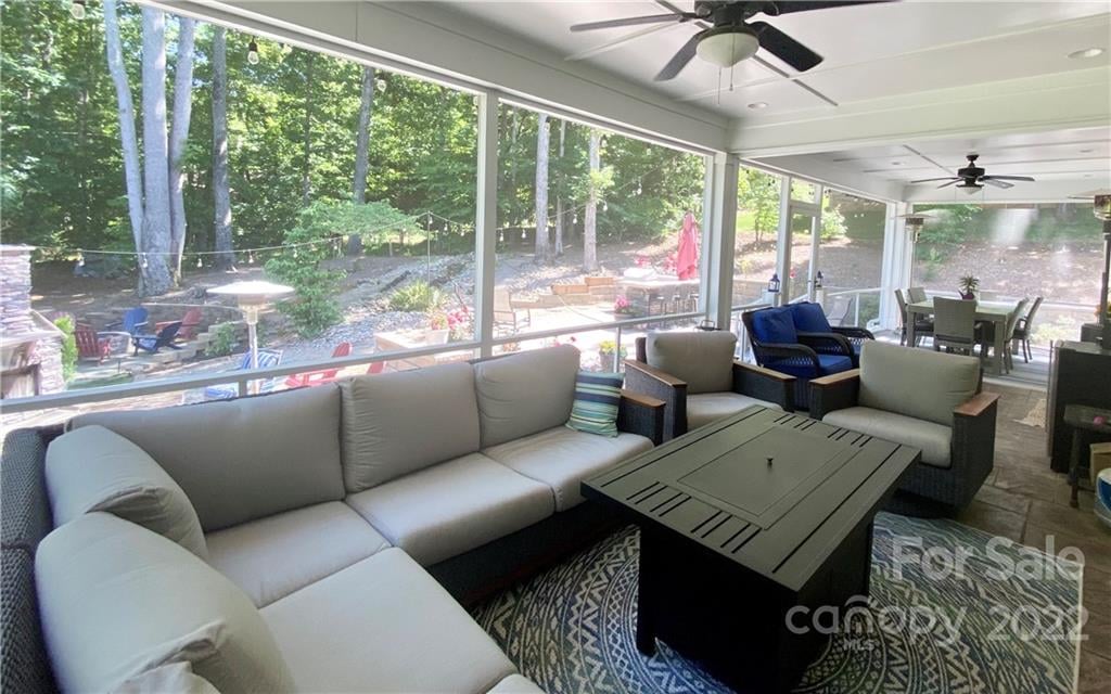 709 Woodcliff Ct