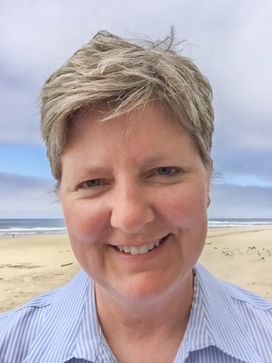 Megan Despain Rockaway Beach, OR Real Estate Agent Headshot