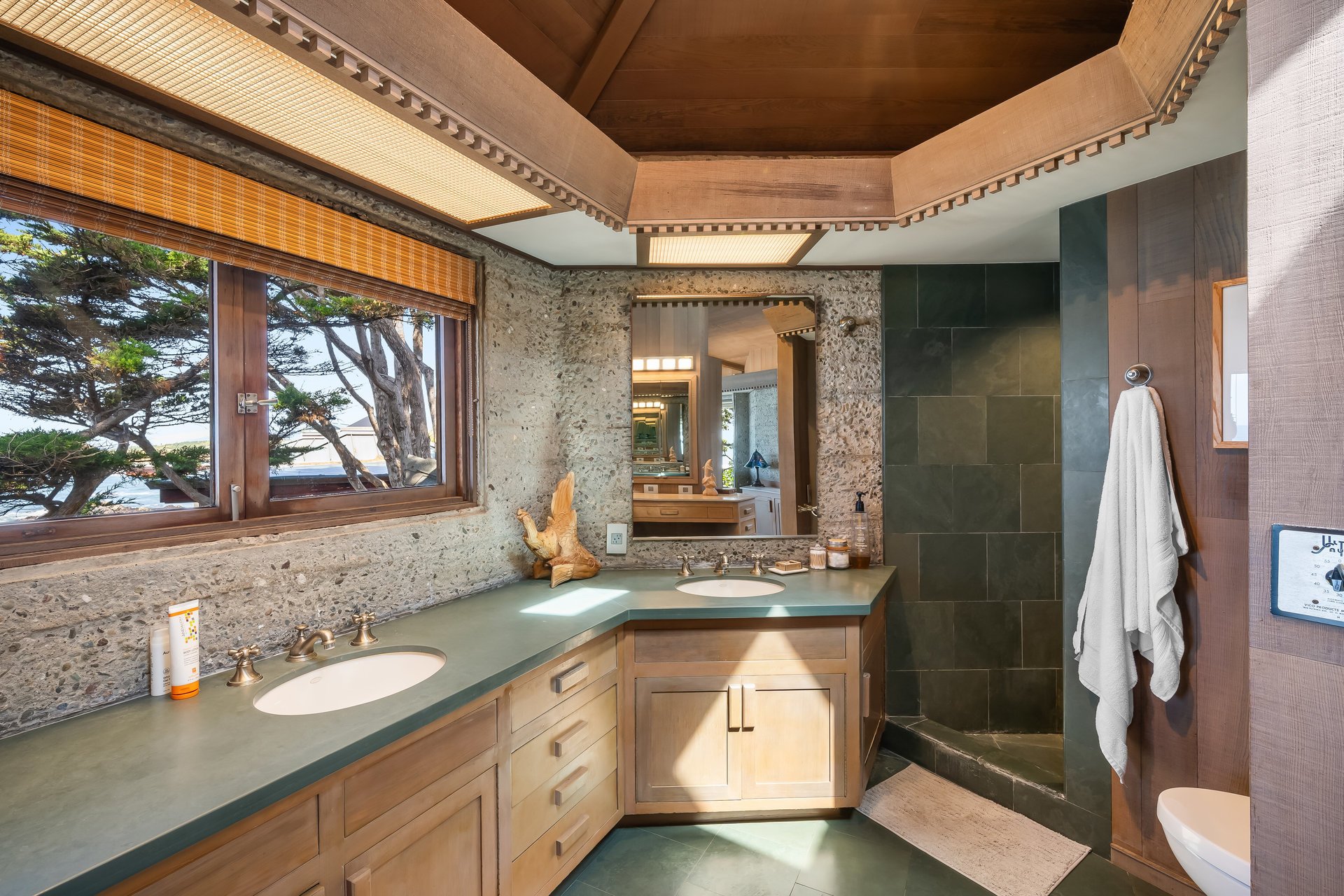 Oceanfront Luxury in Cambria - 2431 Sherwood Dr
