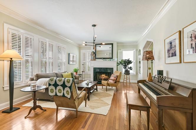 204 W 32nd St