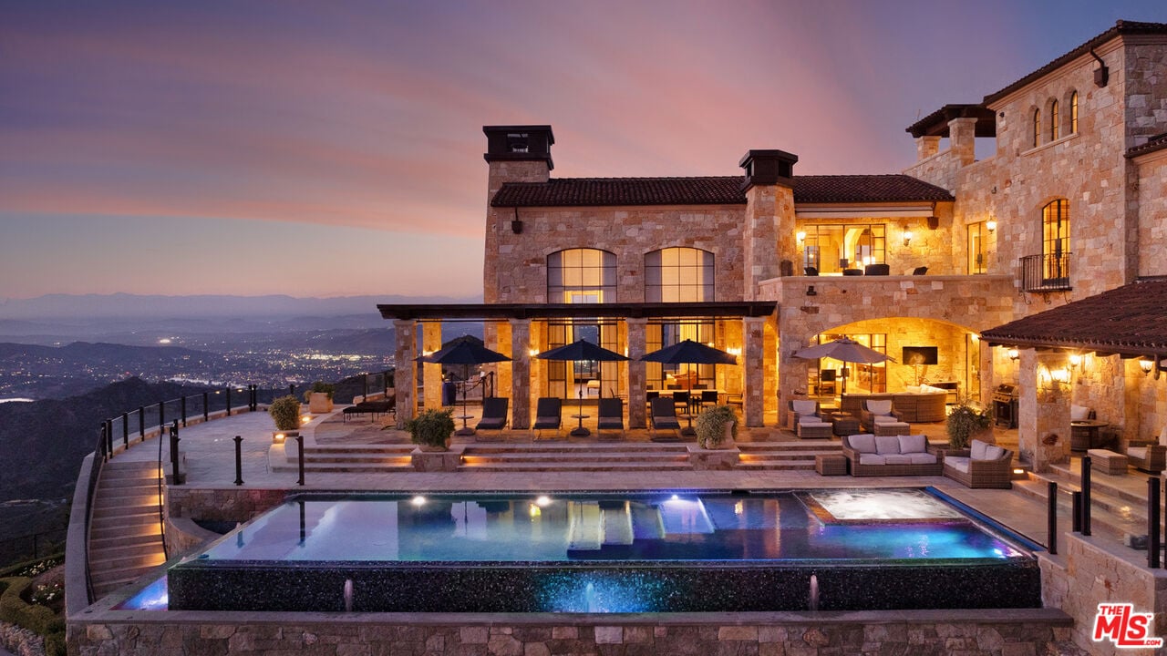 340 Kanan Dume Rd