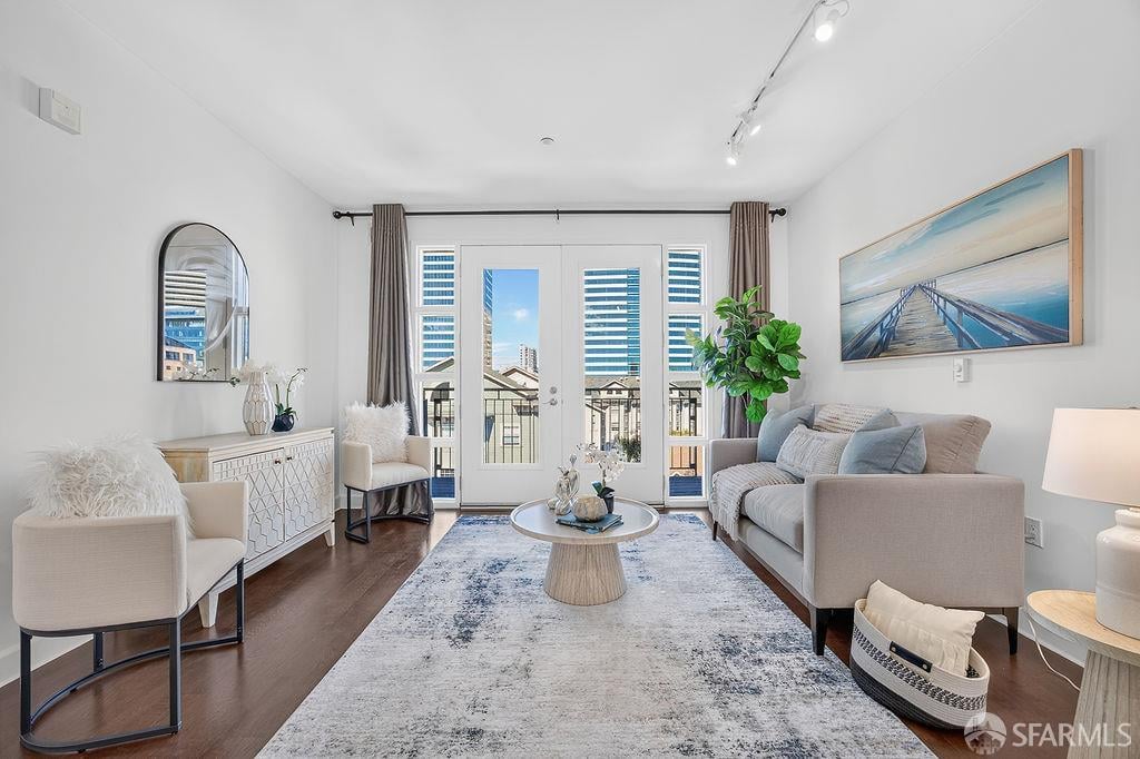 585 9th Street #551