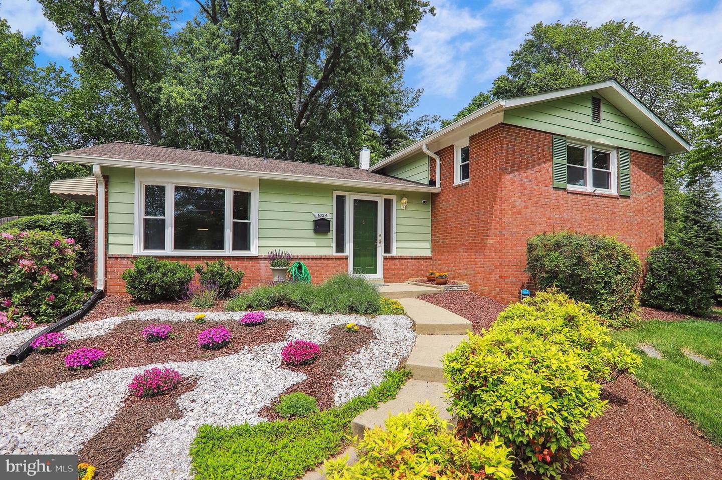 1024 Devere Dr