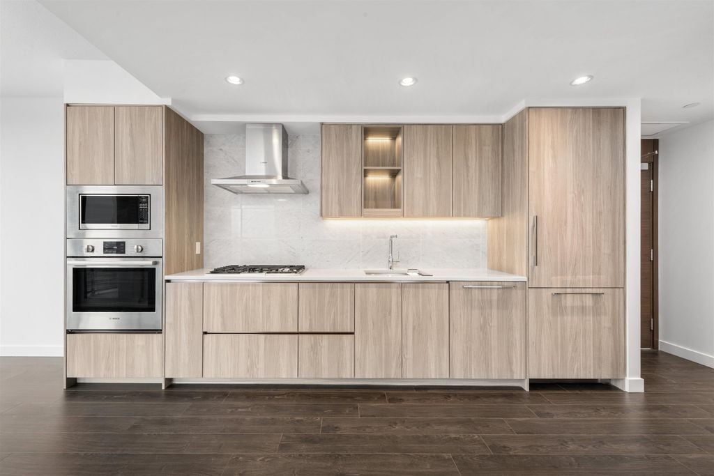4720 Lougheed Hwy, #2411