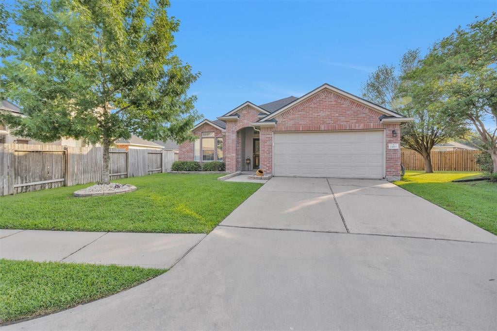 24611 Lakecrest Pass Ct