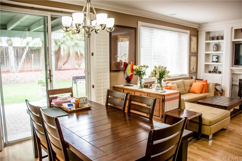 8 Ametrine Way