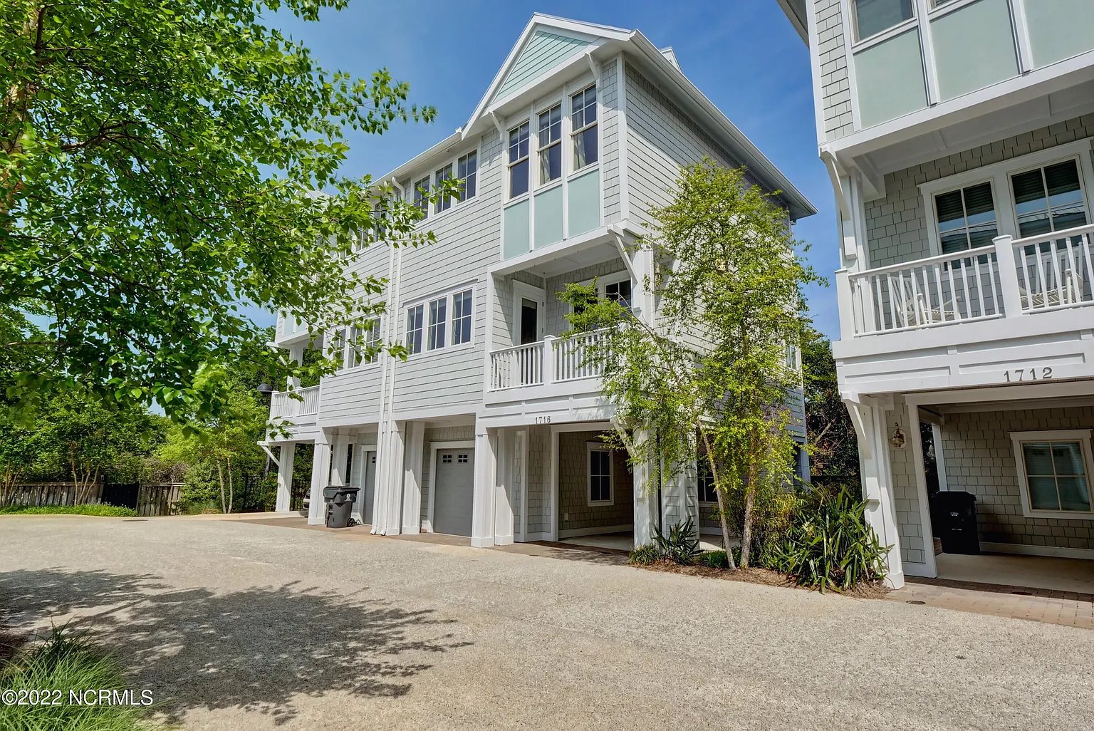 1716 Tearthumb Ct