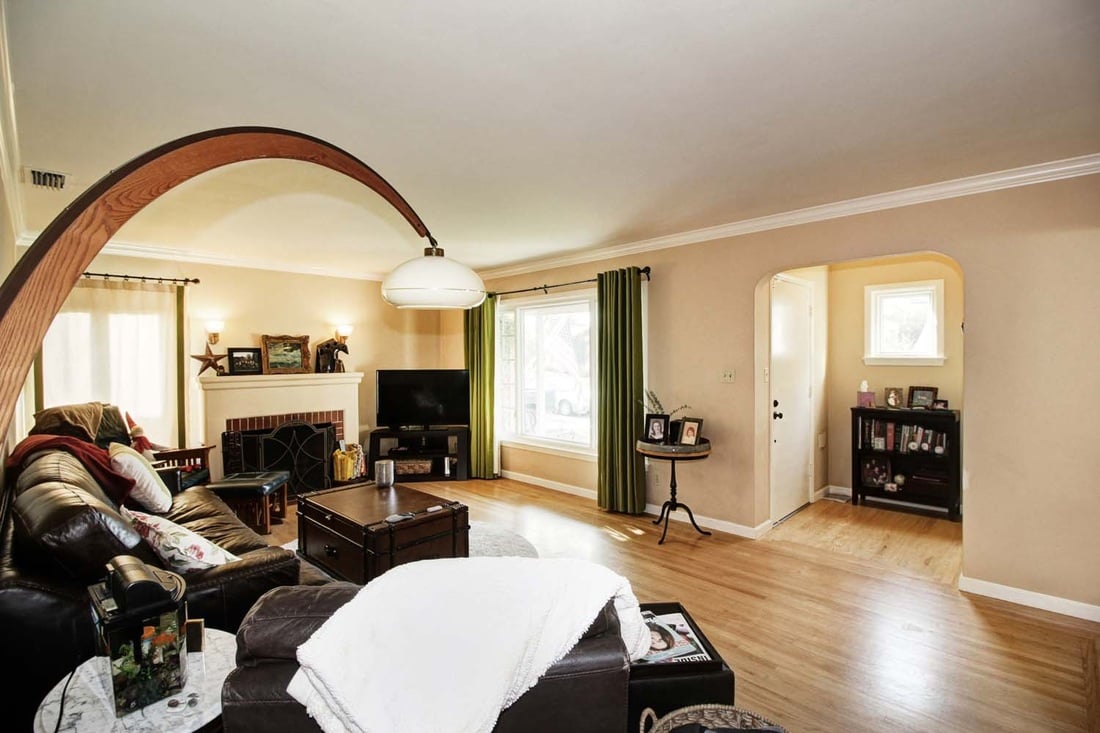 Just Listed! Beautiful East Sacramento Charmer in Great Location!