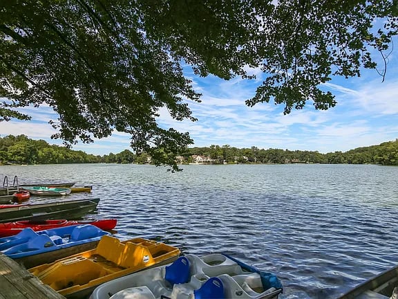 5 Waterside Close