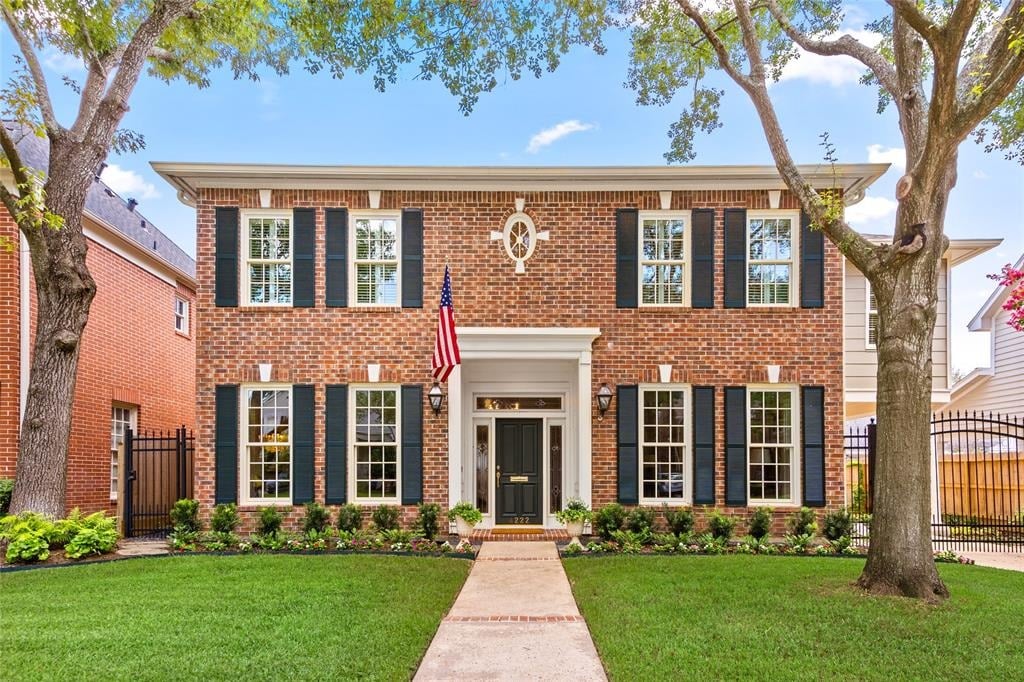 4222 University Blvd