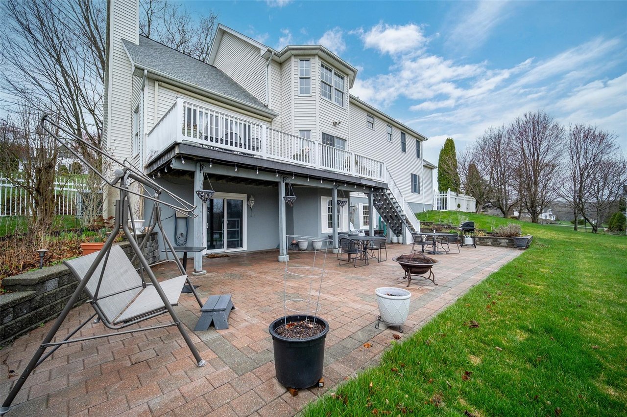 48 Duke Drive