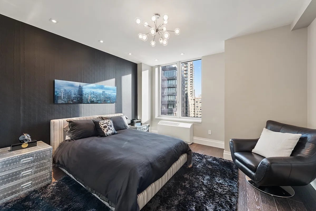 60 Riverside Blvd #2102