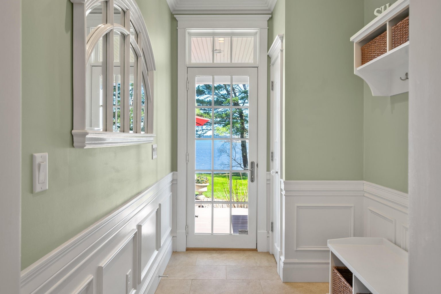 373 Lower Flying Point Road, Freeport