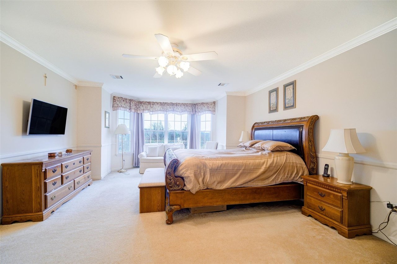 48 Duke Drive