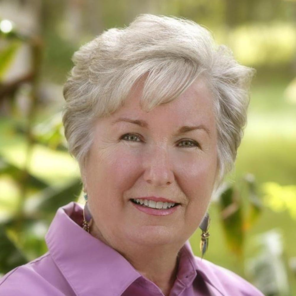 Brenda Kuessner Kailua Kona, HI Real Estate Agent Headshot