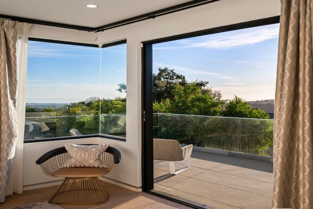 Aurelian Crest, Linda Flora Dr, 90049