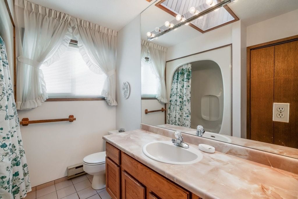 11701 Summit Cres