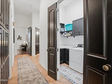 5311 E Gray Wolf Trail