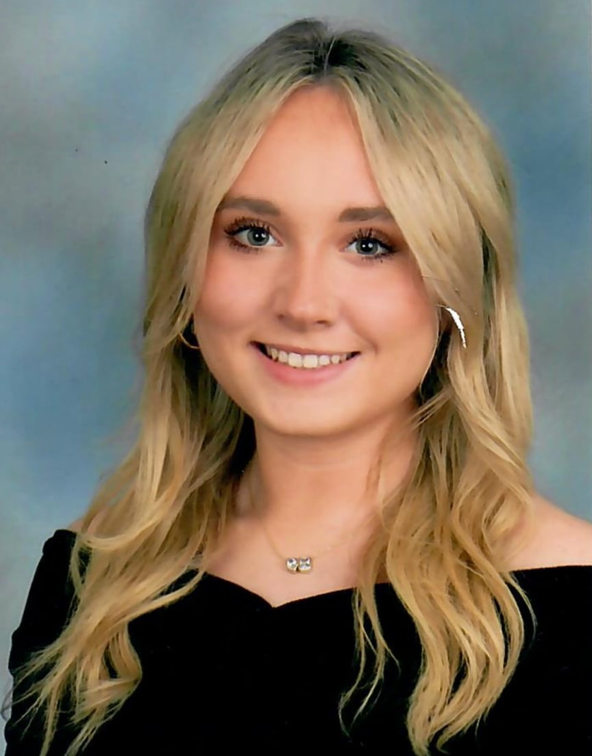 Ava O’Connor Winchester, MA Real Estate Agent Headshot