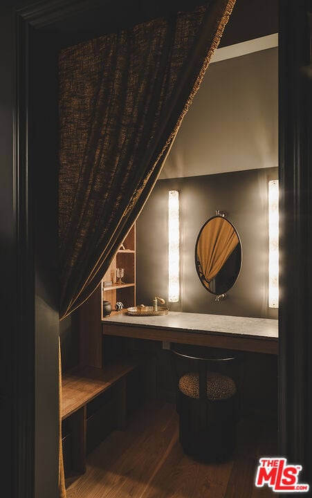 Nova Pavilion, El Cerrito Pl, 90068