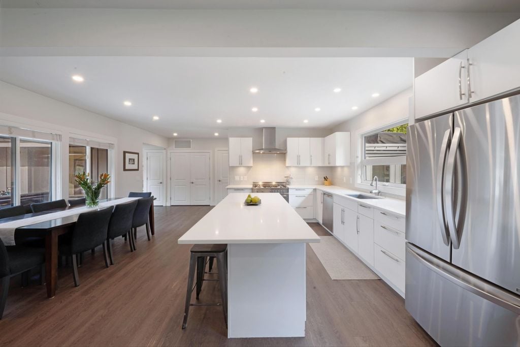 799 Grantham Pl
