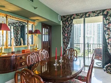 520 Brickell Key Dr #A1616