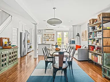 52 Midwood St