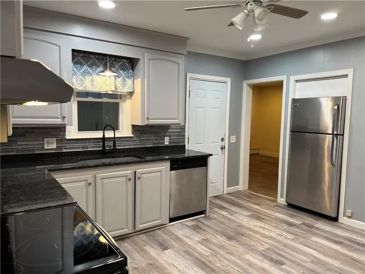 21 N Pleasant St