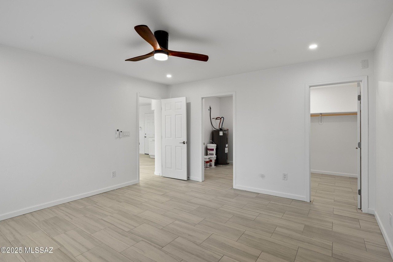 5240 E River House Rd