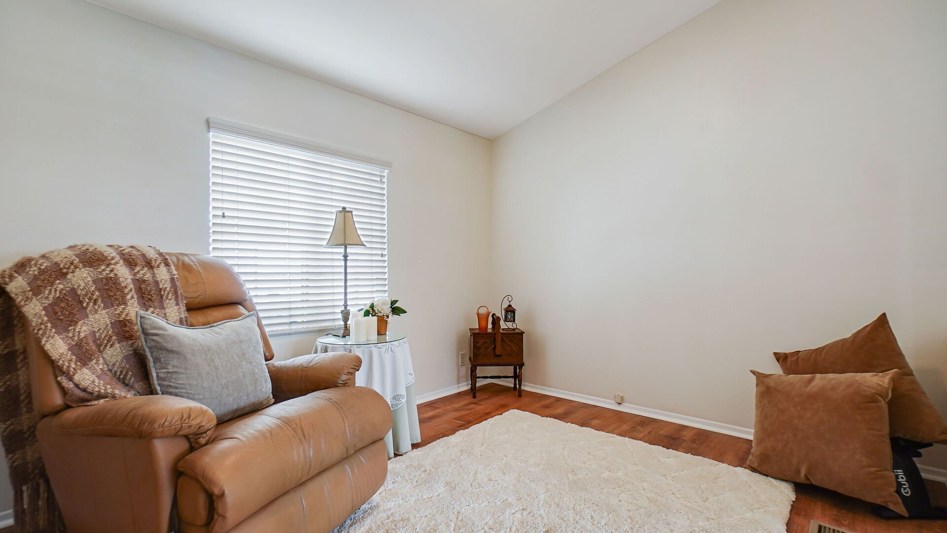 8651 Foothill Boulevard 35