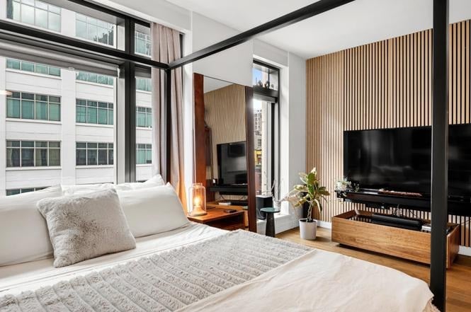 99 HUDSON ST Unit: 402