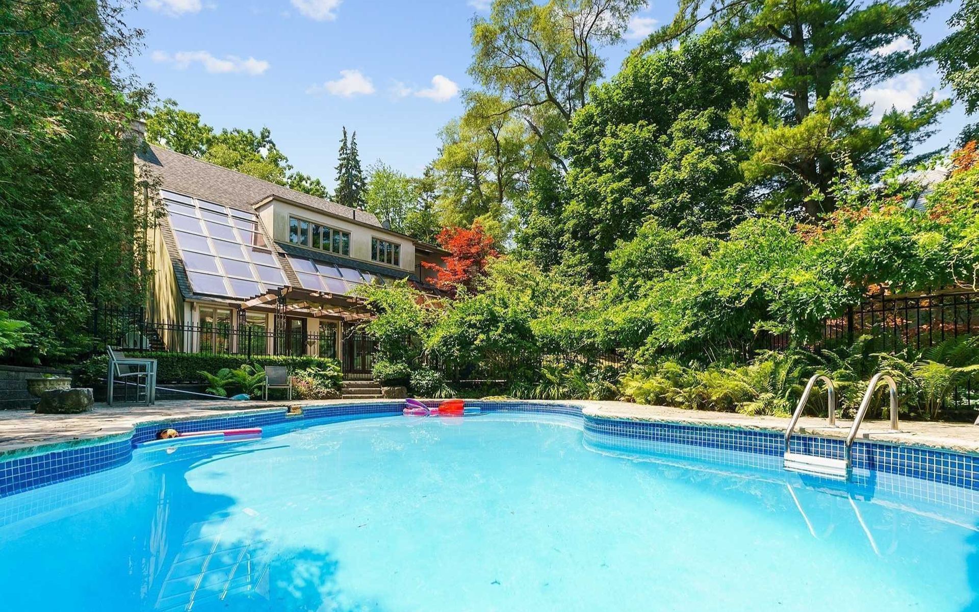 1249 Mississauga Rd