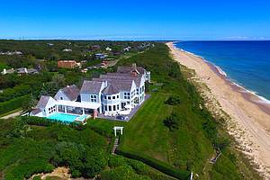 390 Old Montauk Highway, Montauk