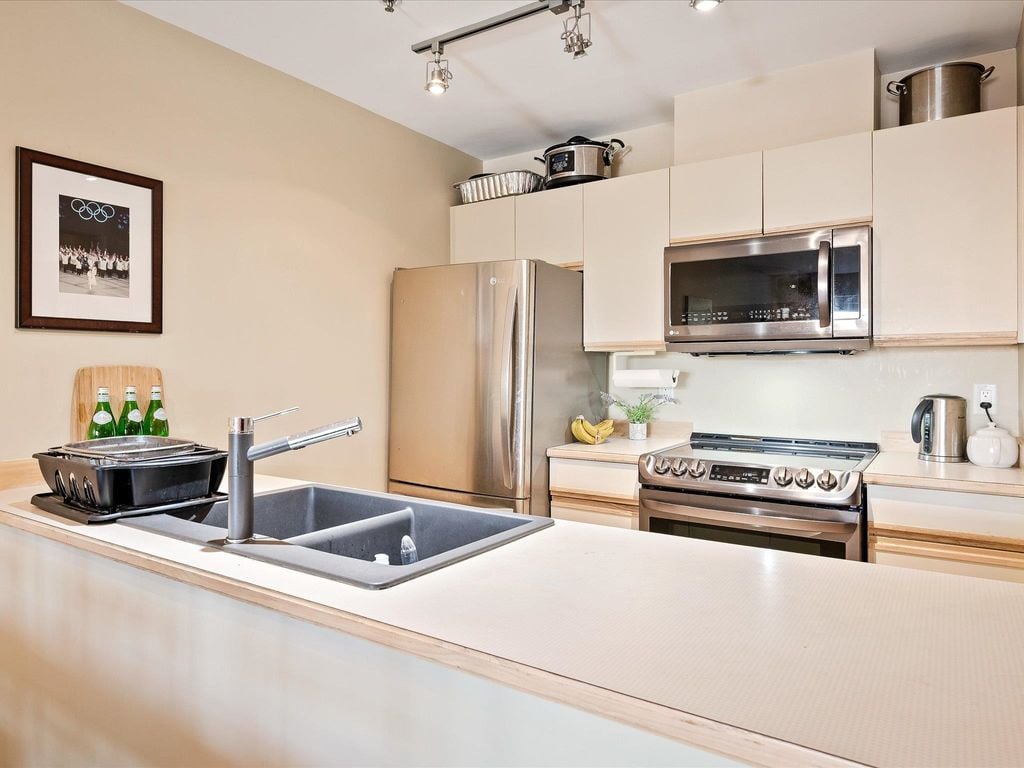 4573 Chateau Blvd #228
