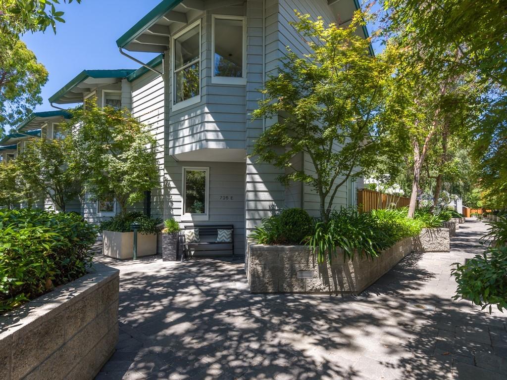 725 Loma Verde Avenue, No. E