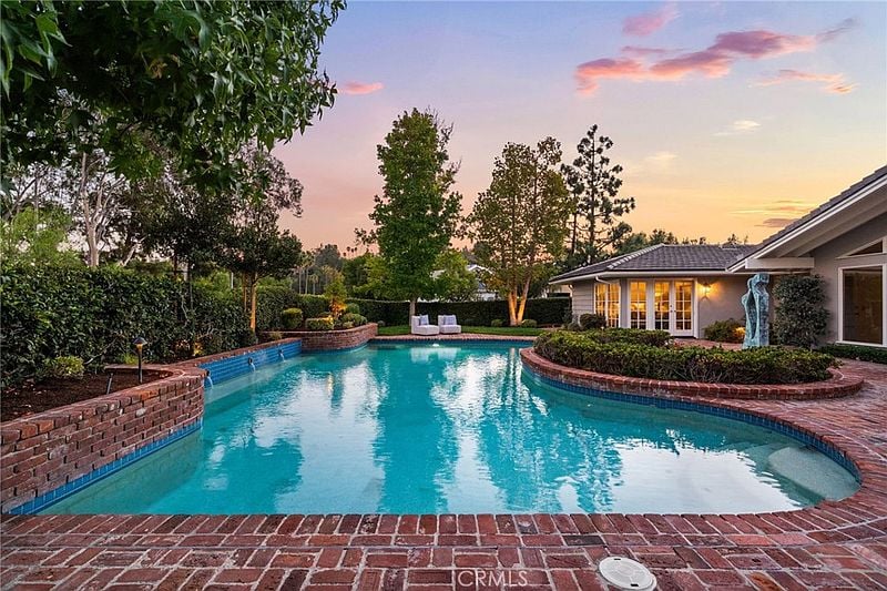 10982 Bent Tree Rd, Santa Ana, CA 92705