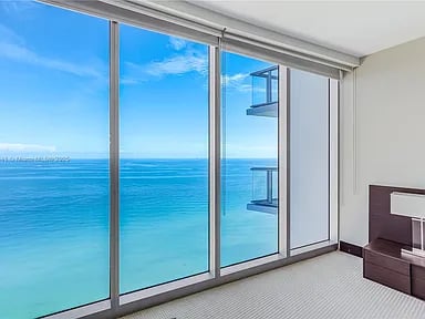 17001 Collins Ave # 2508