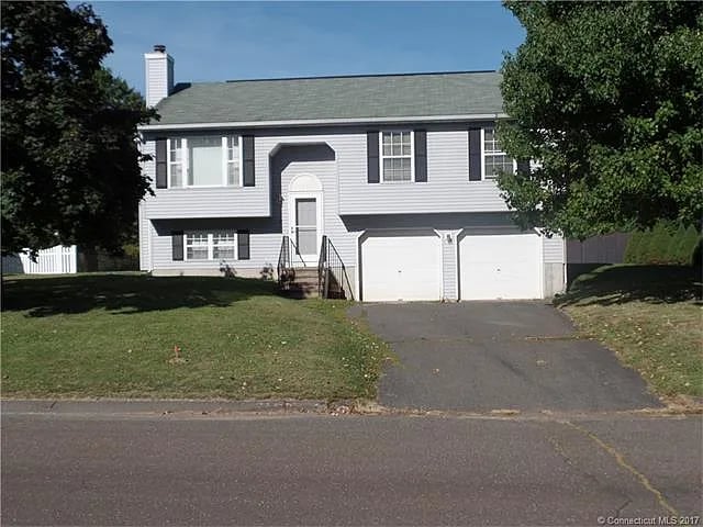 45 Brentwood Ln