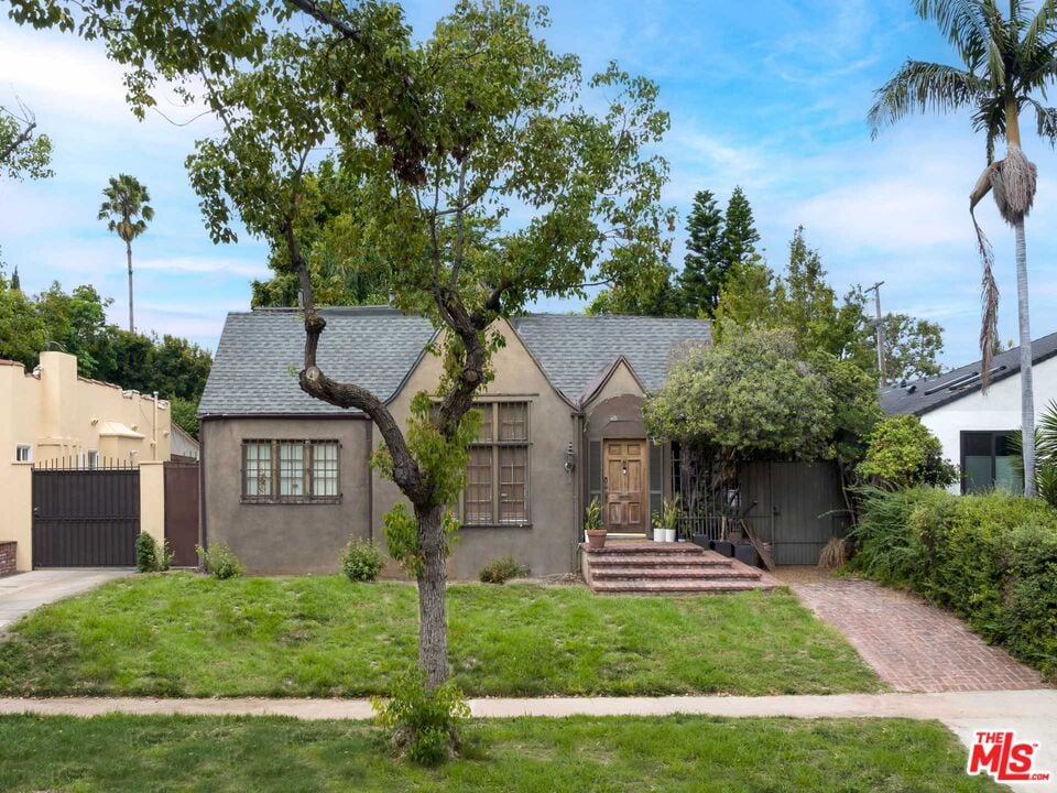 125 N Maple Dr